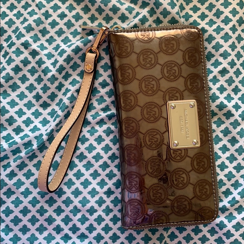 Michael Kors Silver Wallet